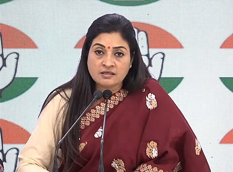 Photograph of Alka Lamba