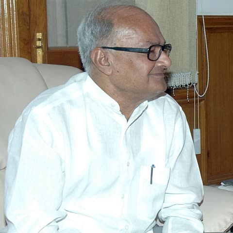 Photograph of Jayant Malaiya