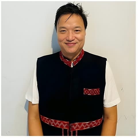 Photograph of Oken Tayeng