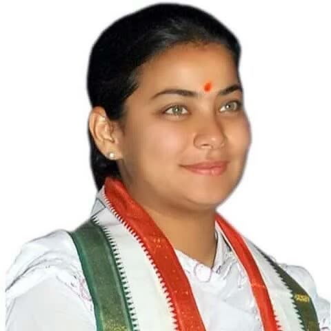 Photograph of Praniti Sushilkumar Shinde